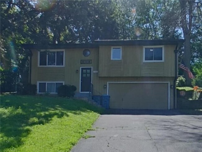 Primary Photo - 17311 Sunset Trail SW