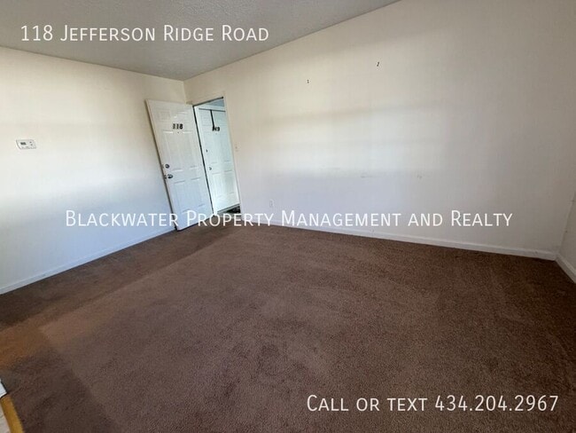 Building Photo - 118 Jefferson Ridge Rd