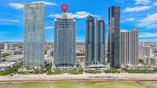 Building Photo - 17001 Collins Ave