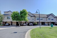 Building Photo - Beautiful 2bed/2bath/1car garage in Louisv...