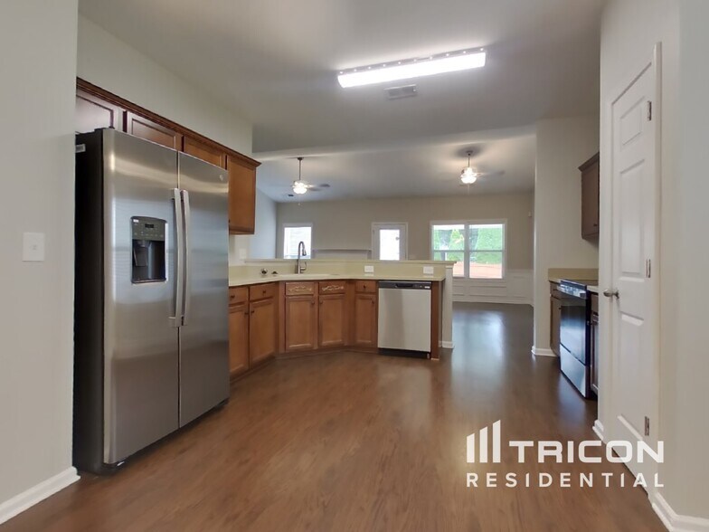 Building Photo - 154 Mercer Ln