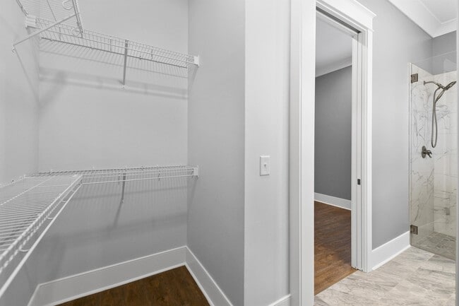 Building Photo - 1705 Double Oak Trl