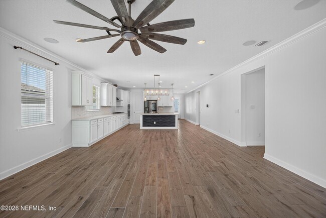 Building Photo - 855 Flach Dr