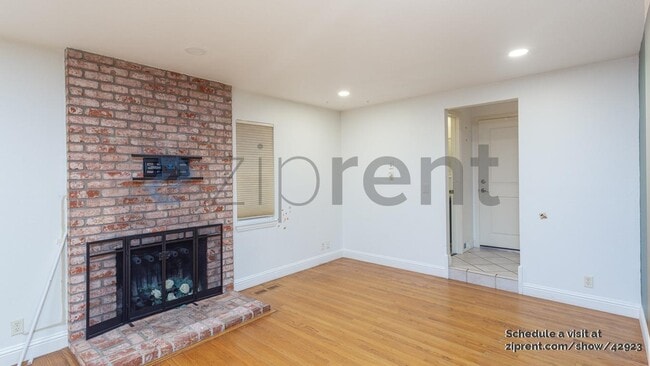 Building Photo - 3226 Gardendale Dr