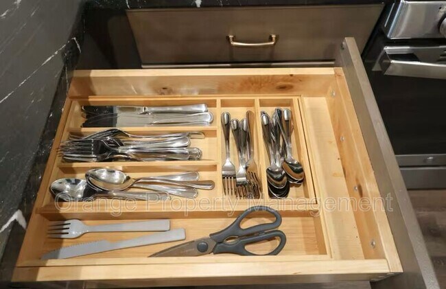 Building Photo - 630 N 46th St