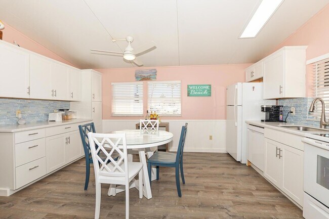 Building Photo - 122 Nettles Blvd