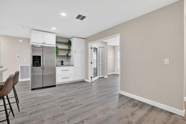 Building Photo - 3068 NW 25th Way