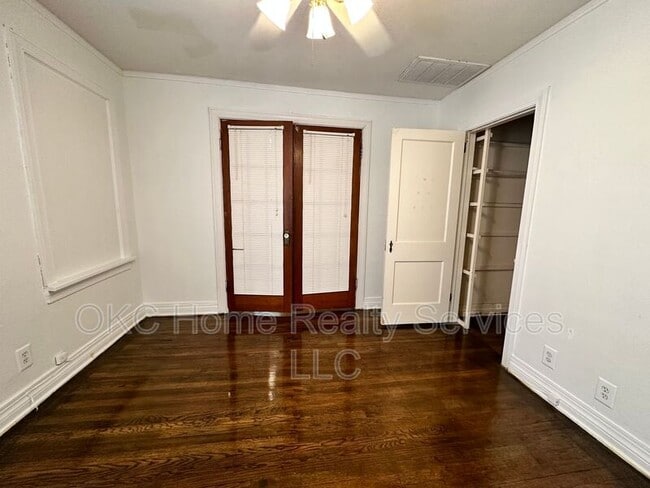 Building Photo - 1516 1/2 N. Classen
