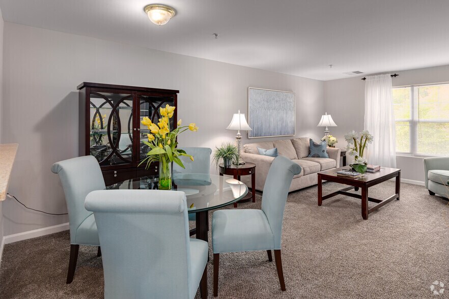 2BR, 2BA - 992 SF - Chestnut Oaks, 55+