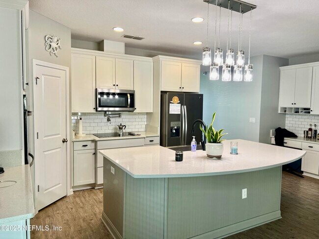 Building Photo - 3955 Hammock Bluff Cir