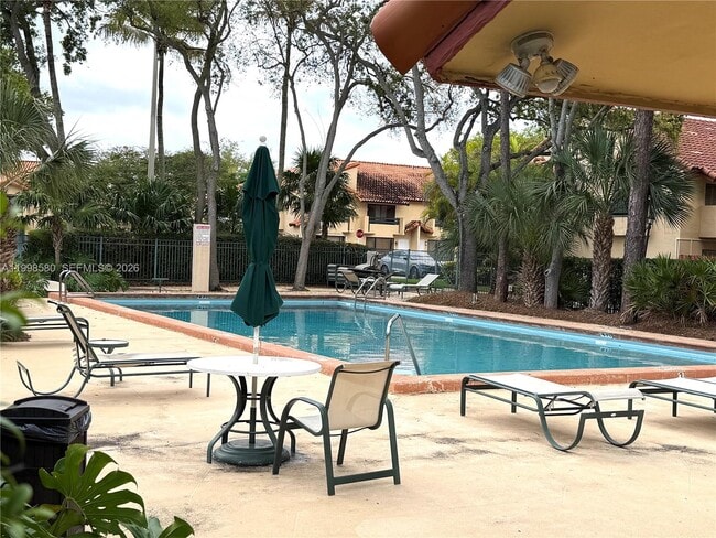 Building Photo - 10029 SW 77th Ct