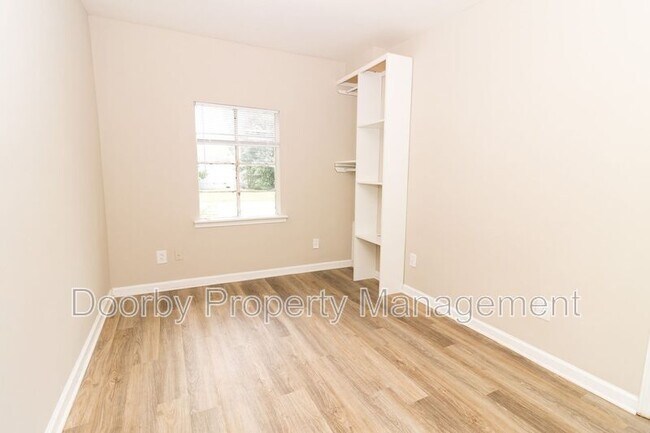 Building Photo - 417 N Hawthorne St