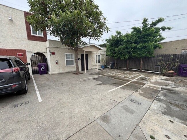 Primary Photo - 3 Bedroom 1.5 Bath Back house