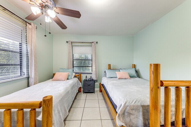 Building Photo - 29179 Rose Dr