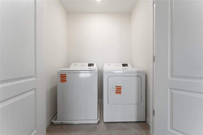 Building Photo - 6594 Leo Ln