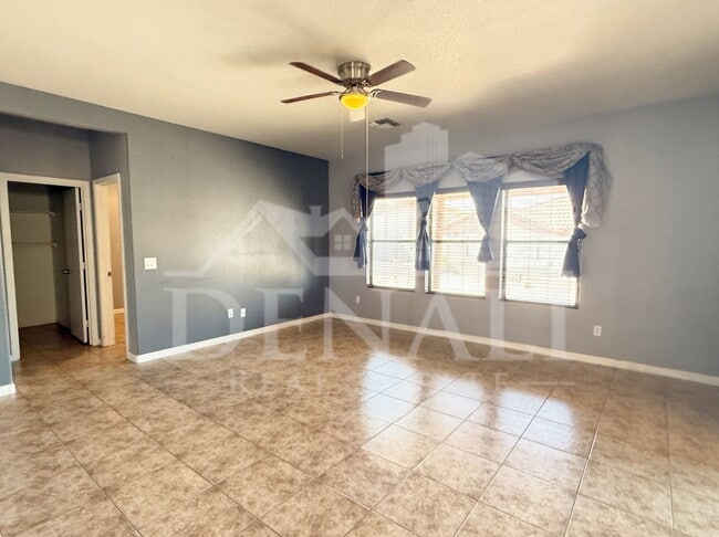 Building Photo - 2858 W Mineral Butte Dr