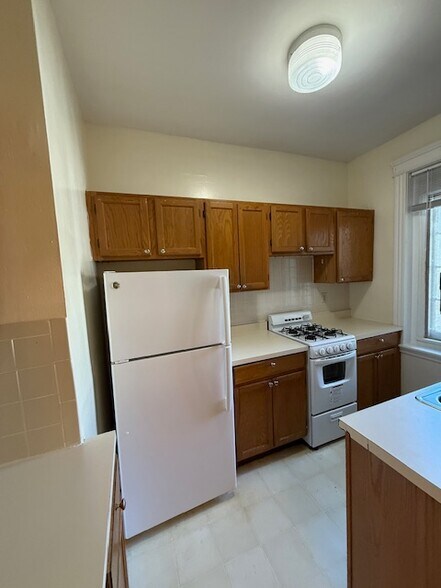 Building Photo - 41 Wendell St