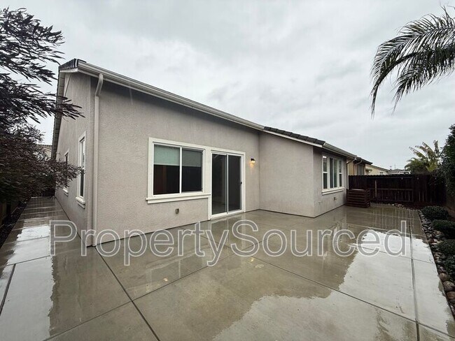 Building Photo - 3832 Lookout Dr