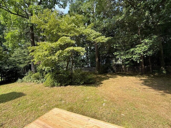 Building Photo - 707 Clay Hill Dr