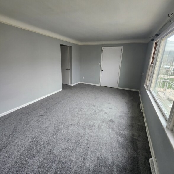 Building Photo - 4818 E 86th St