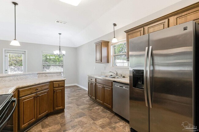 Building Photo - 5441 Pescara Dr