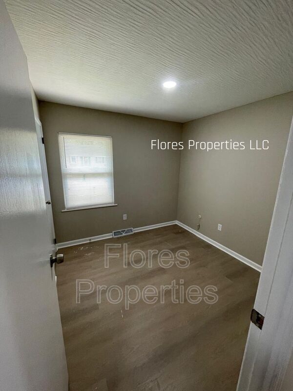 Building Photo - 2561 Milverton Way