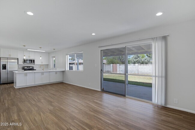 Building Photo - 8426 E Monterey Way
