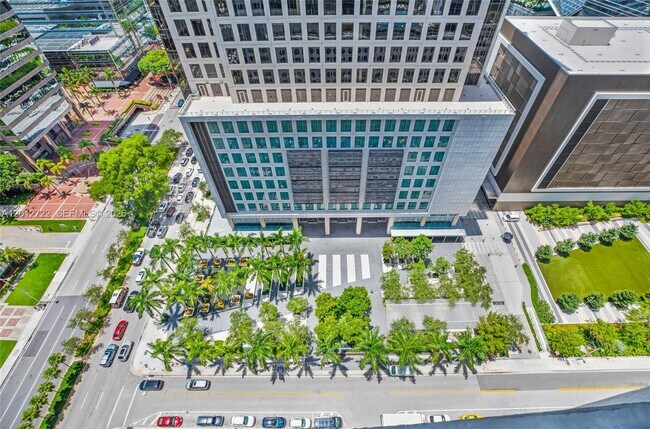 Building Photo - 500 Brickell Ave