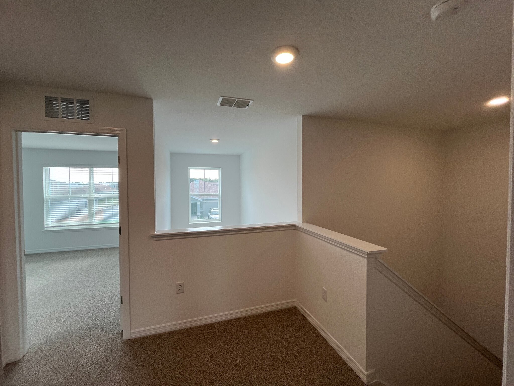 Building Photo - 5728 SW 71st Ct