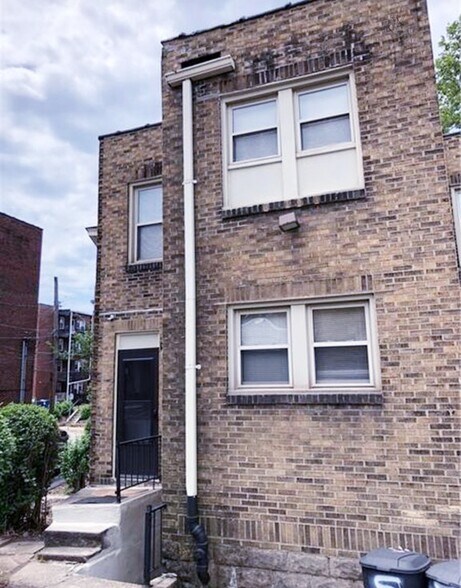 Building Photo - 541 Summerlea St