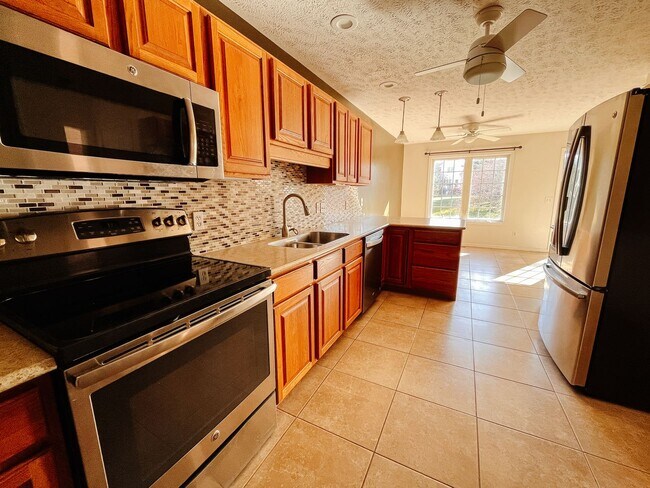 Building Photo - 2515 Cherry Ln