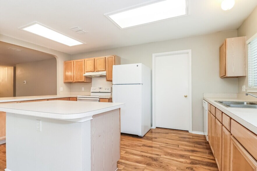 Building Photo - 4145 Fossile Butte Dr