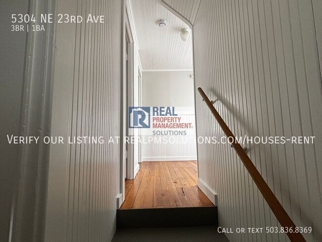 Building Photo - 5304 NE 23rd Ave