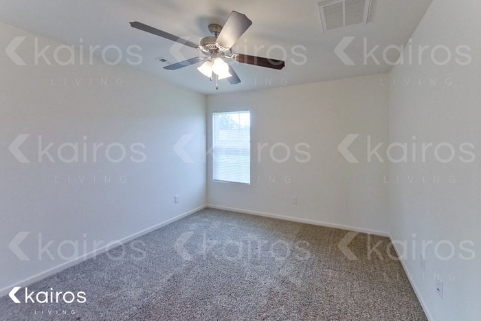 Building Photo - 202 Fieldstone Cir