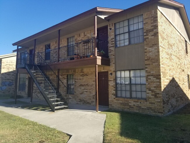 Primary Photo - 1305 Brown Dr