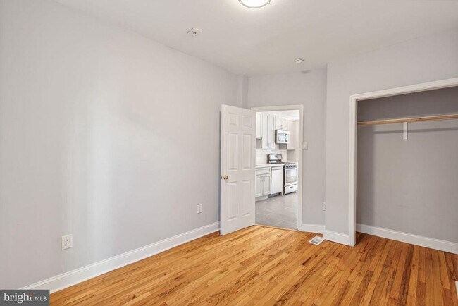 Building Photo - 1711 S 6th St