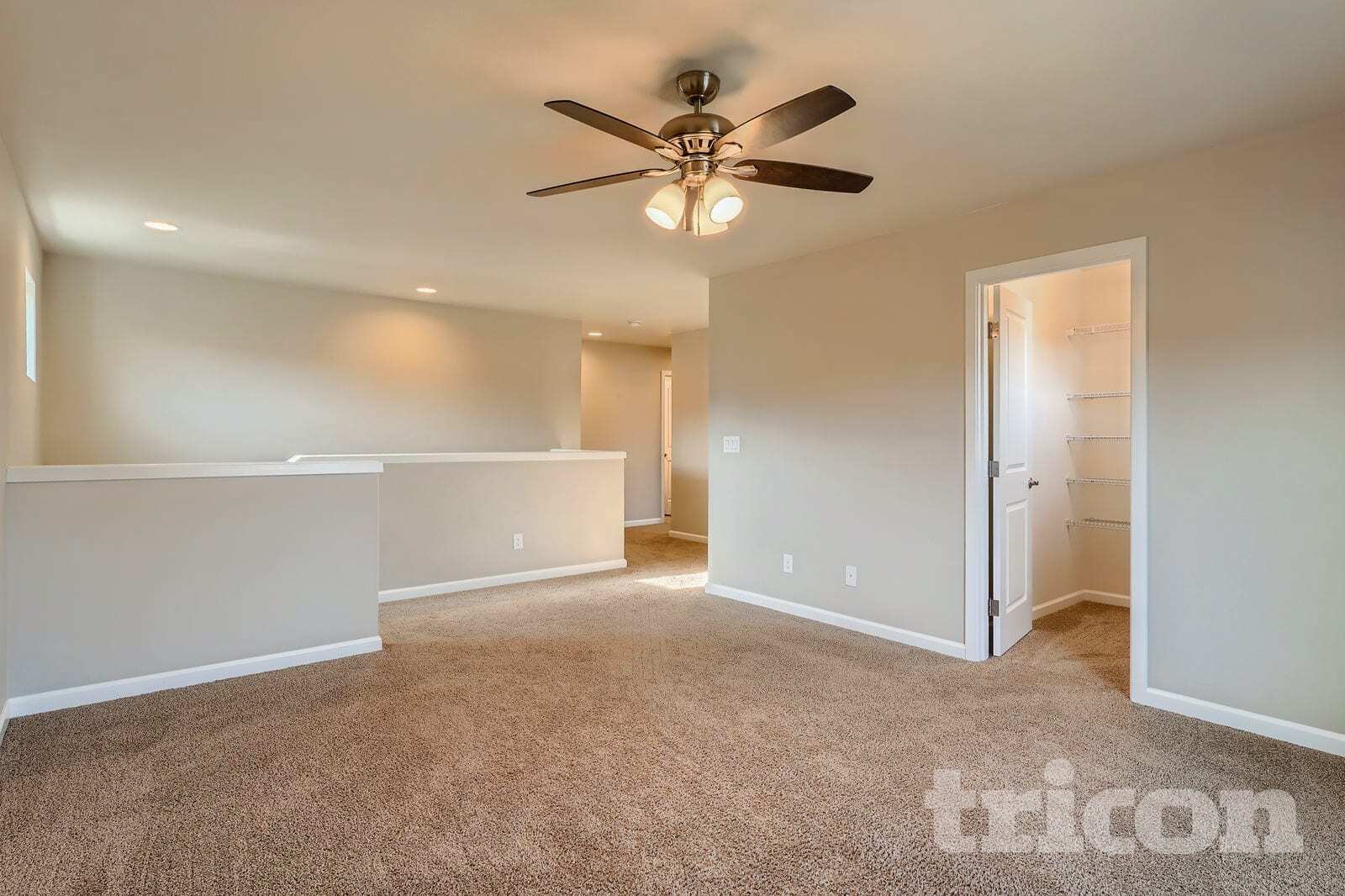 Building Photo - 884 Sigrist Dr E