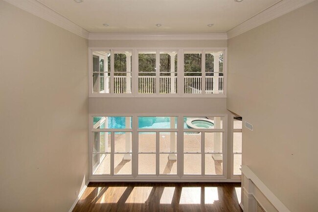 Building Photo - 83 S Longspur Dr