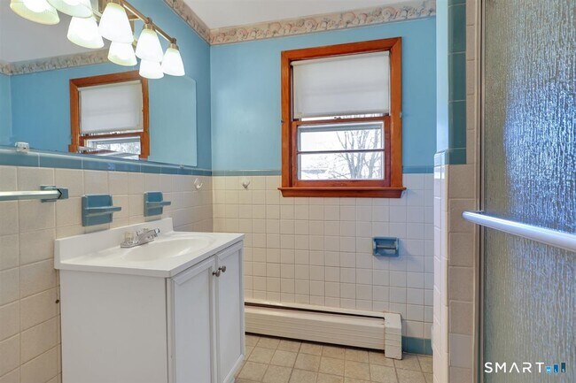 Building Photo - 57 Alanby Dr