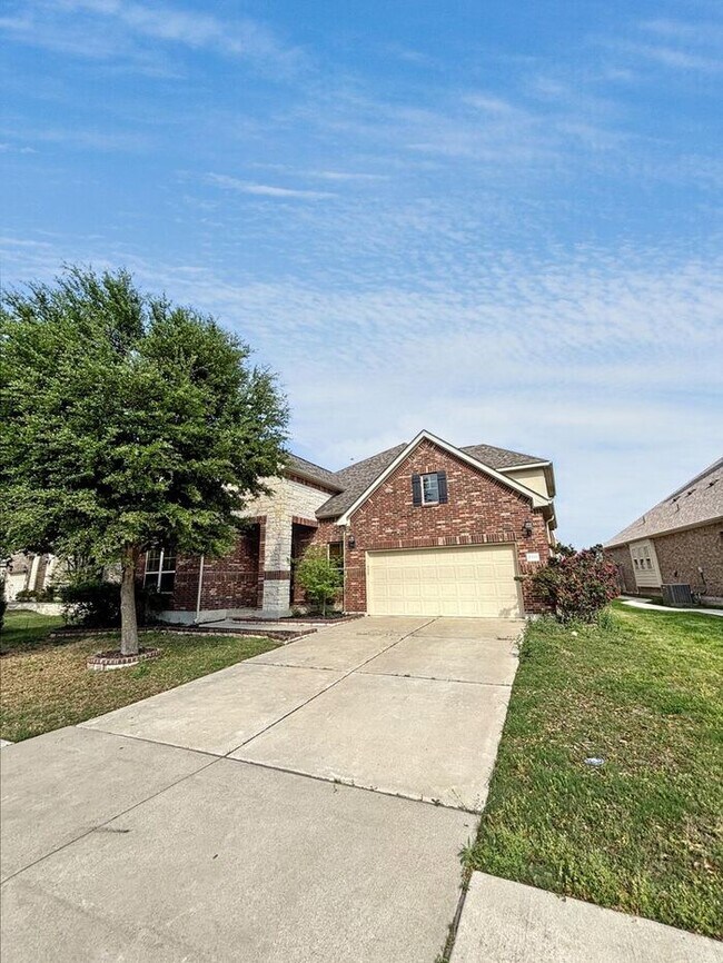 Primary Photo - Spacious & Stylish 4-Bedroom Home with Mod...