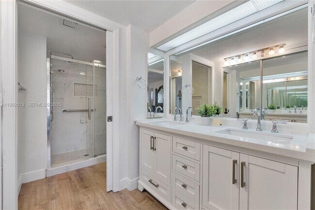 Building Photo - 9599 Weldon Cir