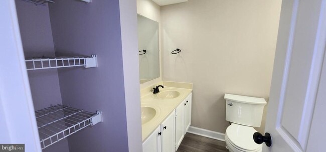 Building Photo - 3145 Elmmede Rd