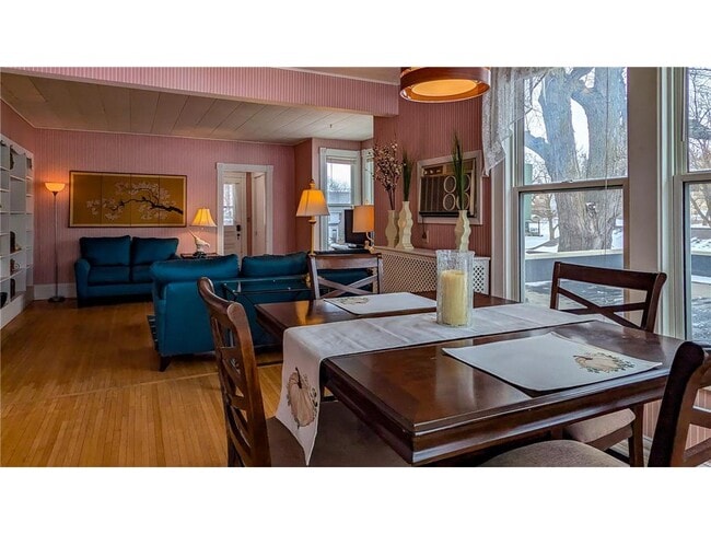 Building Photo - 519 Park Ave