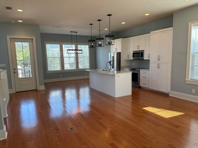 Building Photo - 28 Maritime Way