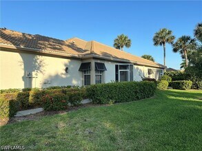 Building Photo - 8564 Fairway Bend Dr