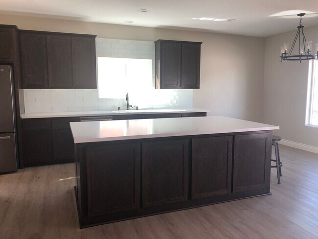 Building Photo - 12484 Mesa Verde Ct