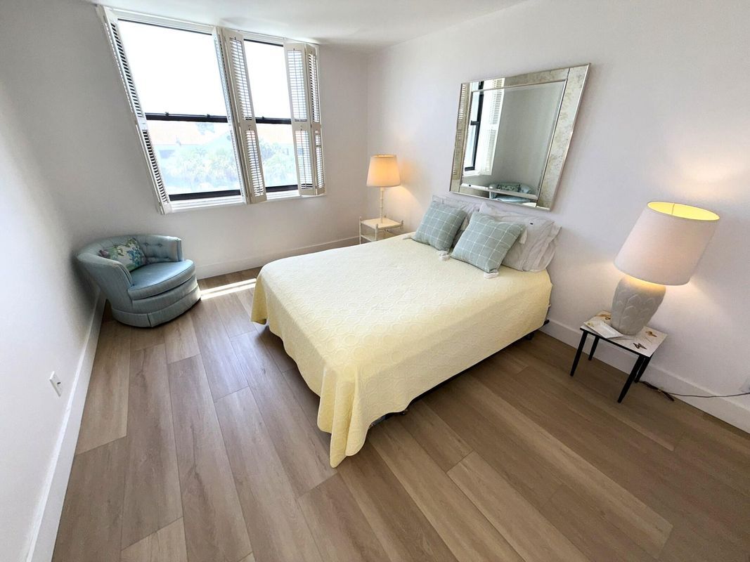 Building Photo - 2860 S Ocean Blvd