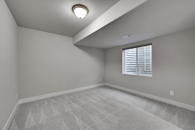 Building Photo - $2,895 - 4 Bed, 3 Bath Home in Colorado Sp...
