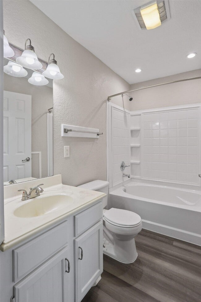 Building Photo - 11700 League Line Rd