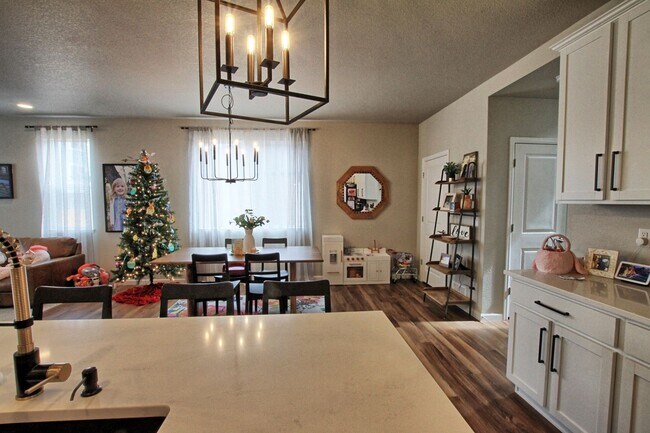 Building Photo - 3 bed 2.5 bath Parker home built in 2020